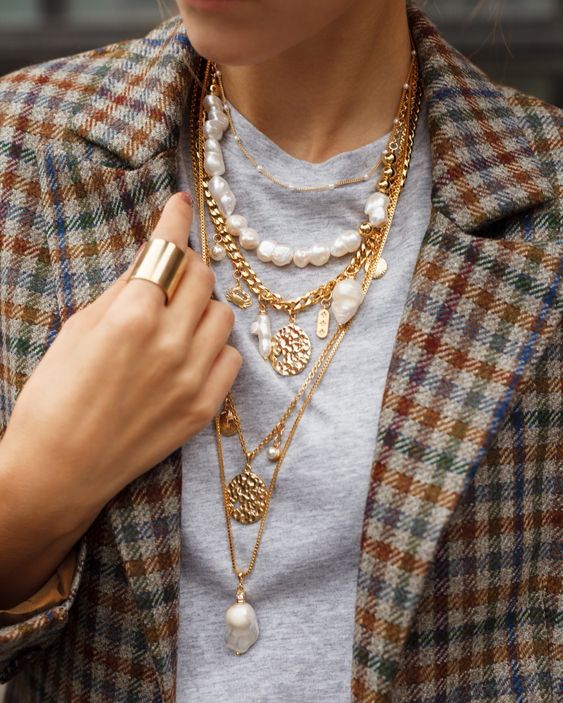 How To Master The Necklace Layering Trend The Silk Sneaker